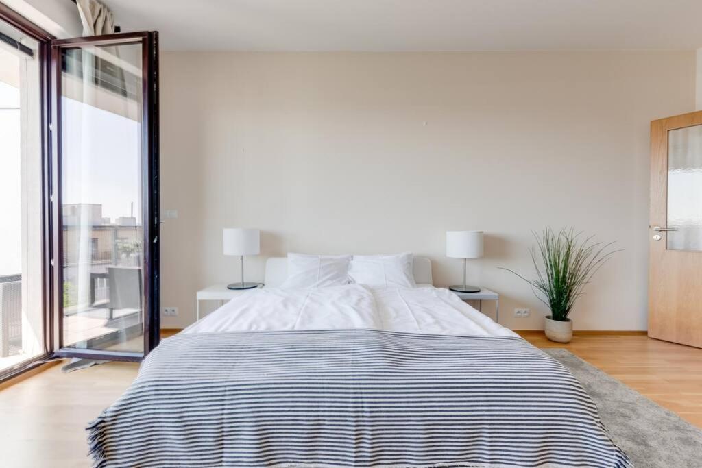 Jt'S Apartments Korunni Str. 프라하 외부 사진