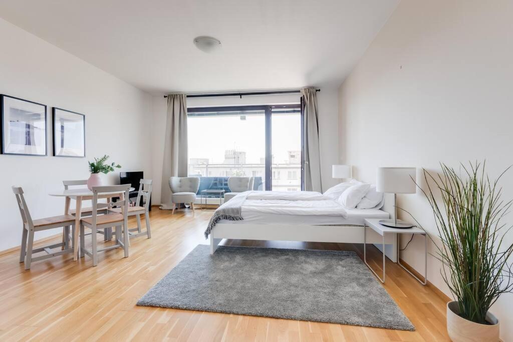 Jt'S Apartments Korunni Str. 프라하 외부 사진