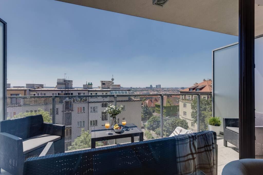 Jt'S Apartments Korunni Str. 프라하 외부 사진